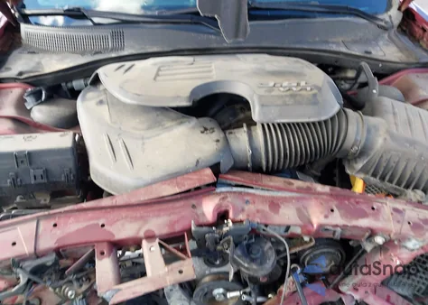 2015 Chrysler 300 Limited z USA, uszkodzony, nr VIN 2C3CCAAG5FH908832